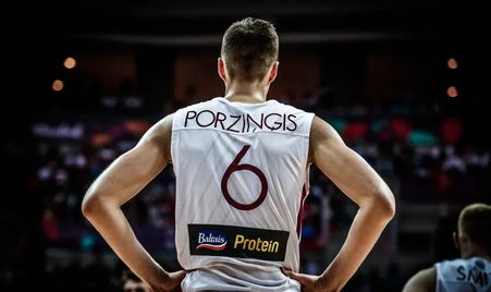 kristaps porzingis looking to suit up in the derby