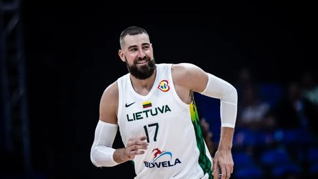 jonas valanciunas will anchor lithuanias team