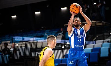 Falco Vulcano Szombathely v FC Porto