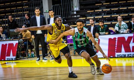 Hapoel Netanel Holon v Joventut Badalona  10M
