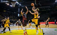 AEK Betsson (GRE) v NHSZ-Szolnoki Olajbanyasz (HUN) FM
