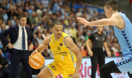 RS856338_J06 BRE-GCA Firmar acb Photo - Carlos Castro