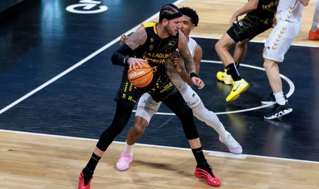 RS856297_J06 LLT-BUR Firmar acb Photo - Emilio Cobos