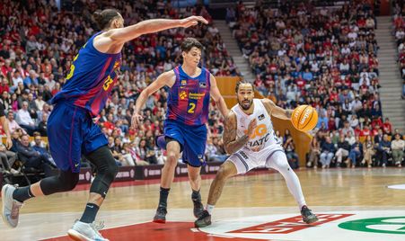 RS856515_J06 GIR-BAR Firmar acb Photo - Sergi Gerones