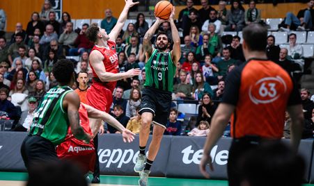 RS863168_J09 JOV-BAX Firmar acb Photo - David Grau