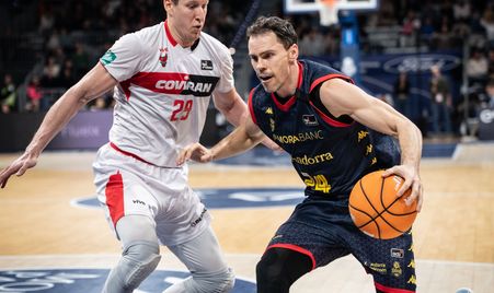 RS865478_J10 MBA-COV Firmar acb Photo - Dani Catalan