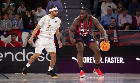 RS868012_J12 BKN-BUR Firmar acb Photo - Aitor Bouzo