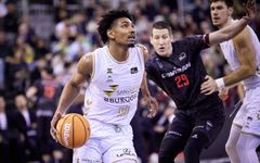 RS869669_J14 COV-BUR Firmar acb Photo - Fermin Rodriguez