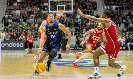 RS870306_J14 GIR-SBB Firmar acb Photo - Sergi Gerones