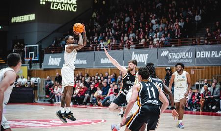 Fitness First Wurzburg Baskets  v Patrioti Levice 10M