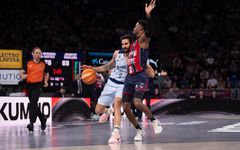 RS878430_J17 BKN-JOV Firmar acb Photo - Aitor Bouzo