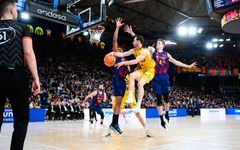 RS878592_J17 BAR-LLT Firmar acb Photo - David Grau