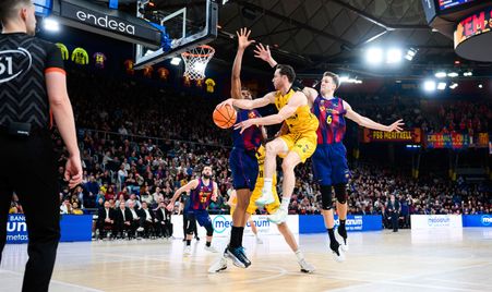 RS878592_J17 BAR-LLT Firmar acb Photo - David Grau