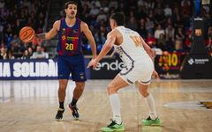 RS882088_J19 BAR-GIR Firmar acb Photo - Judit Cartiel