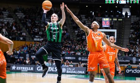 RS881816_J19 JOV-VBC Firmar acb Photo - David Grau