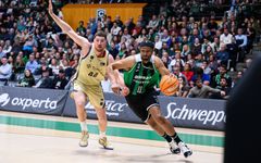 RS898826_J22 JOV-BAR Firmar acb Photo - David Grau