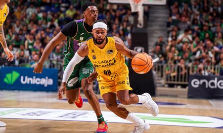 RS899471_J23 UNI-LLT Firmar acb Photo - Mariano Pozo